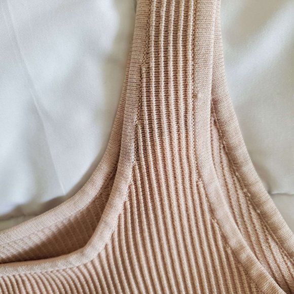 Aritzia Babaton Sculpt Knit Tank (Pink) - Picture 4 of 4